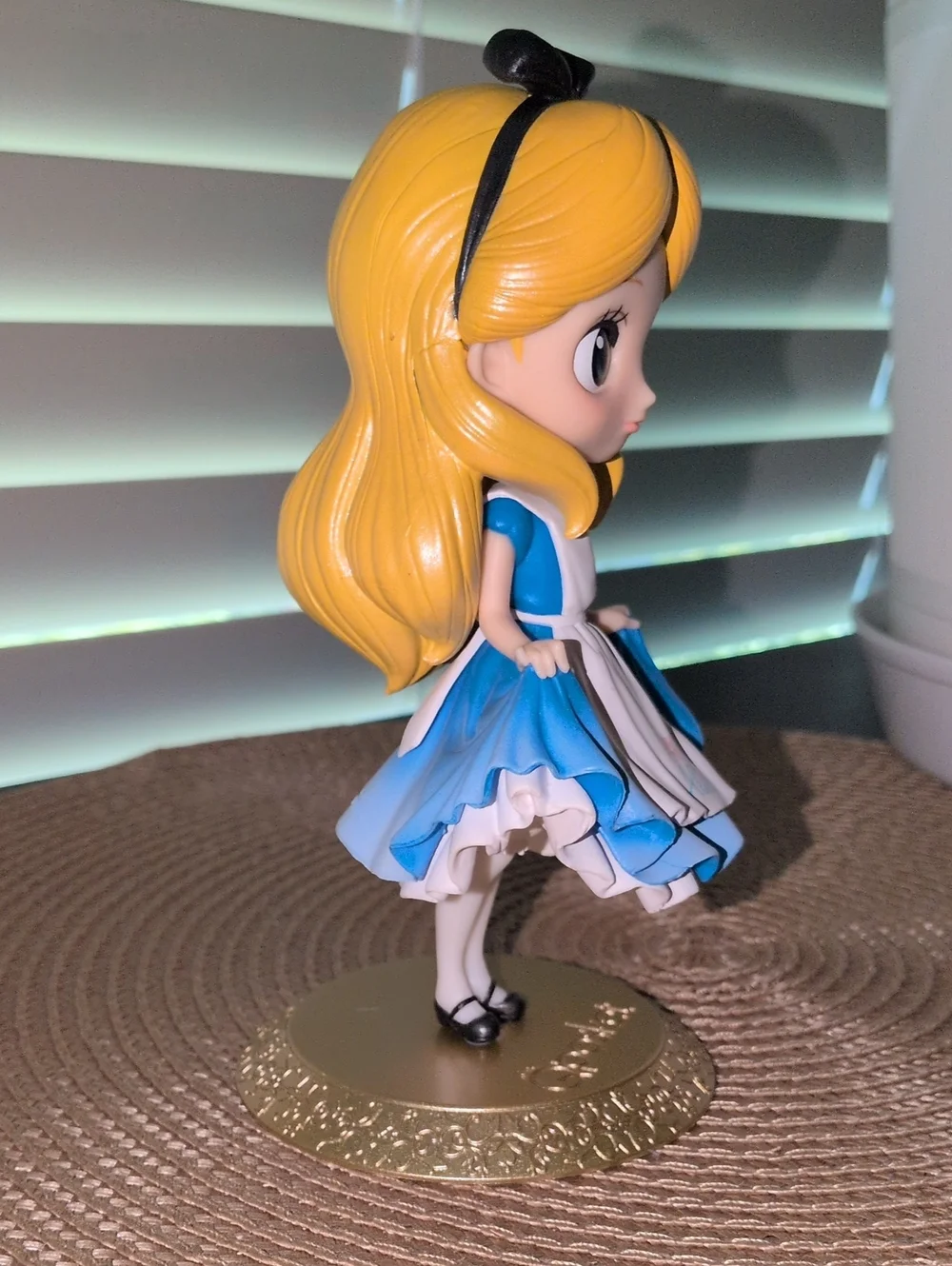 Alice in Wonderland Alice Q Posket Figure Japan